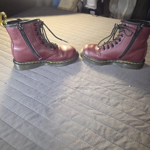 Dr. Martens Delaney Combat Boots Youth Unisex 11 Maroon Leather Side Zip GUC