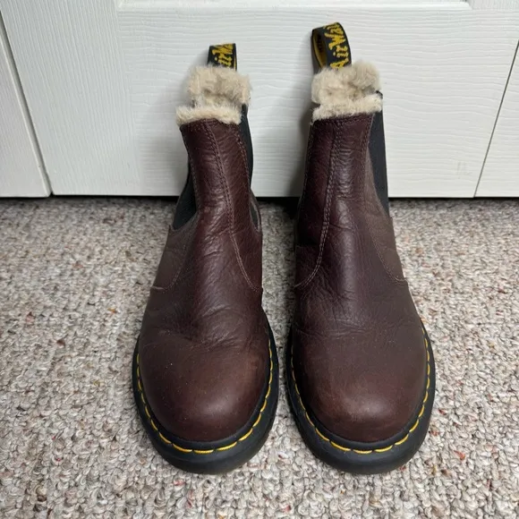 Dr Martens Faux Fur Lined Chelsea Tumbled Leather Boots 7
