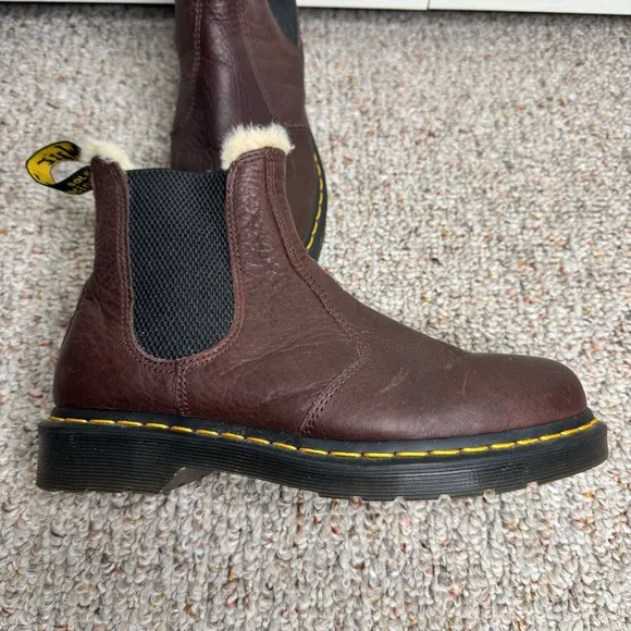 Dr Martens Faux Fur Lined Chelsea Tumbled Leather Boots 7