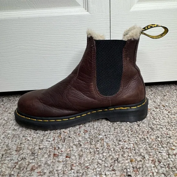 Dr Martens Faux Fur Lined Chelsea Tumbled Leather Boots 7