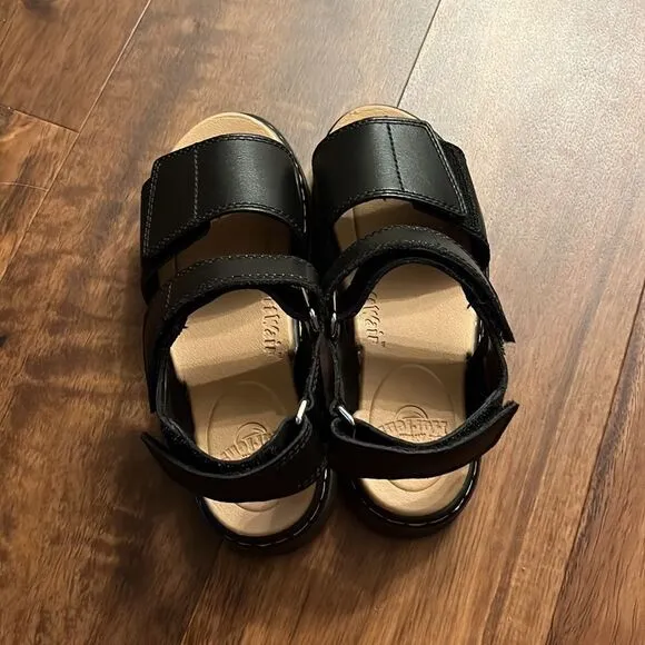 DR. MARTENS JUNIOR ROMI LEATHER SANDALS size 1
