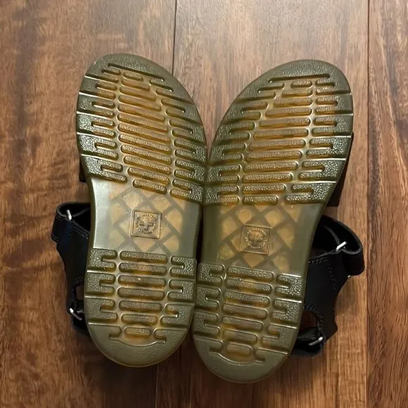 DR. MARTENS JUNIOR ROMI LEATHER SANDALS size 1