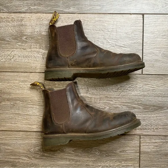 Dr. Martens Men’s 10 Chelsea Boots