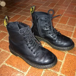 Dr Martens Unisex Kids Softy T Boots Size 2