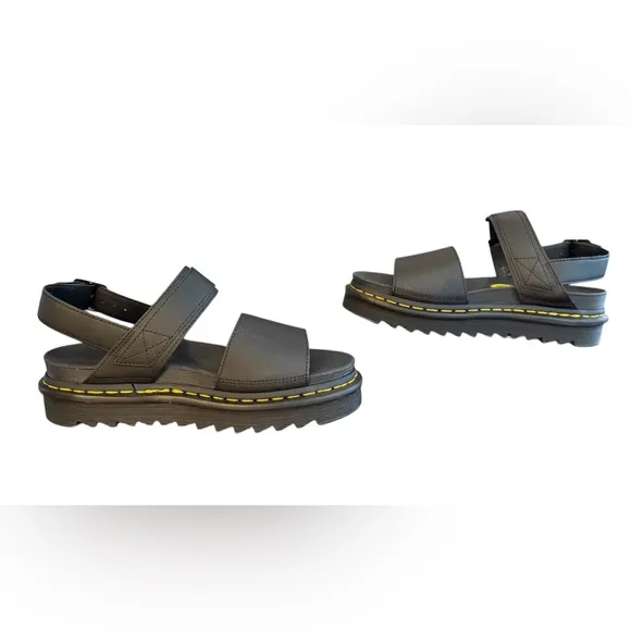 Dr. Martens Voss New Black Leather Strap Sandals with Chunky Sole Women’s Size 9