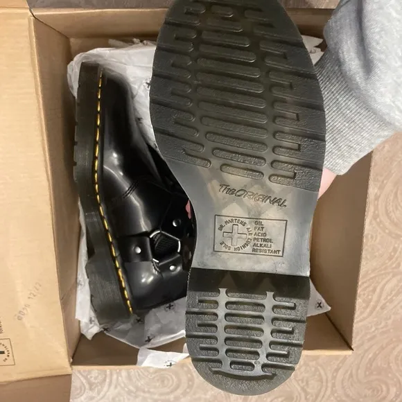 Dr. Martens Wincox Chelsea Ankle Boots Black New In Box