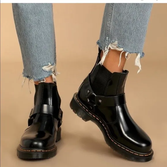 Dr. Martens Wincox Chelsea Ankle Boots Black New In Box