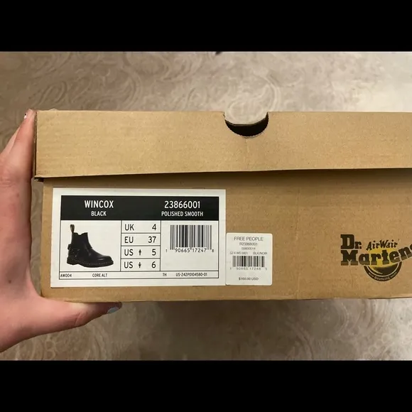 Dr. Martens Wincox Chelsea Ankle Boots Black New In Box