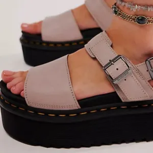Dr. Martens Women's Voss Quad Leather Chunky Platform Sandal  Size 11