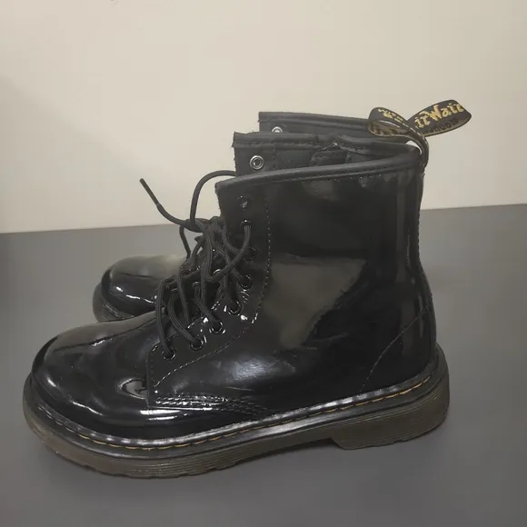 Dr Martens Youth Kids Black Delaney  Side Zip Boots Glossy Sz 3 DOC