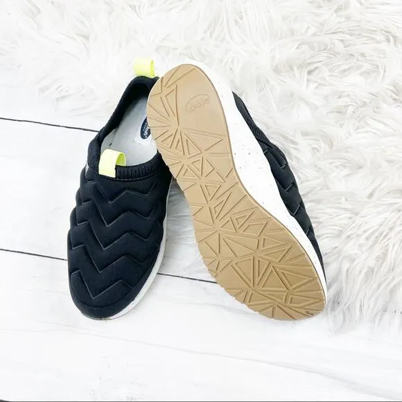 Dr. Scholl's Shoes Women's Home and Out Slip on Sneakers in Black Size 7