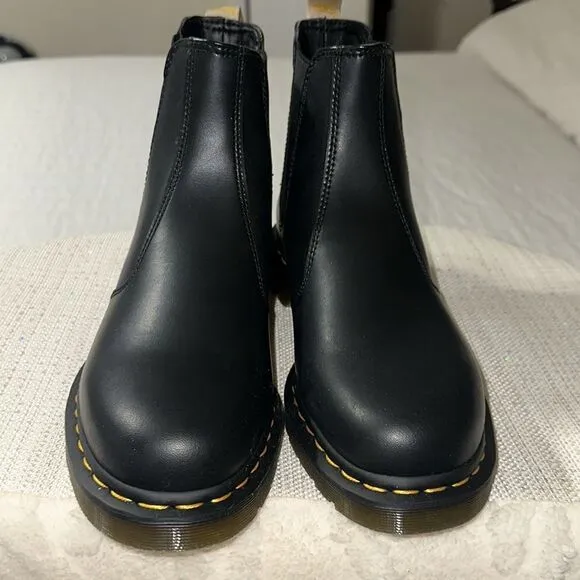 Dr. Martens 11M Black Ladies Air Wair Vegan Leather Felix Chelsea Boots