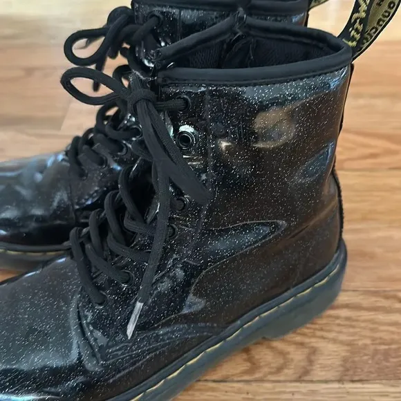 Dr Martens sz 2 patent leather glitter side zip boots wear shown good condition