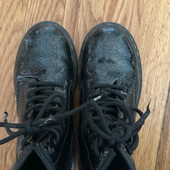 Dr Martens sz 2 patent leather glitter side zip boots wear shown good condition