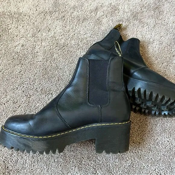 Dr. Martens Women's 9 Rometty Wyoming Leather Platform Chelsea Boots