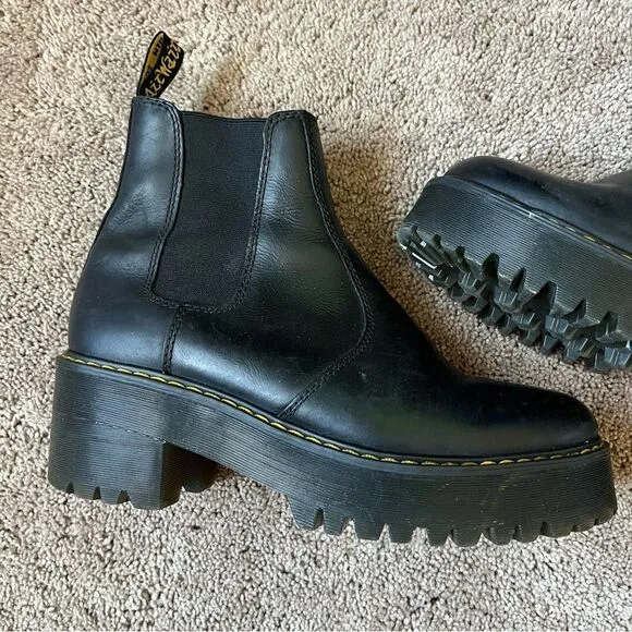 Dr. Martens Women's 9 Rometty Wyoming Leather Platform Chelsea Boots