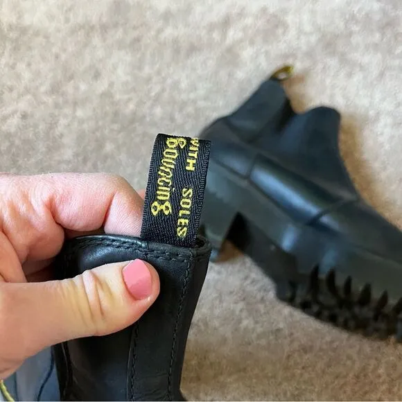 Dr. Martens Women's 9 Rometty Wyoming Leather Platform Chelsea Boots