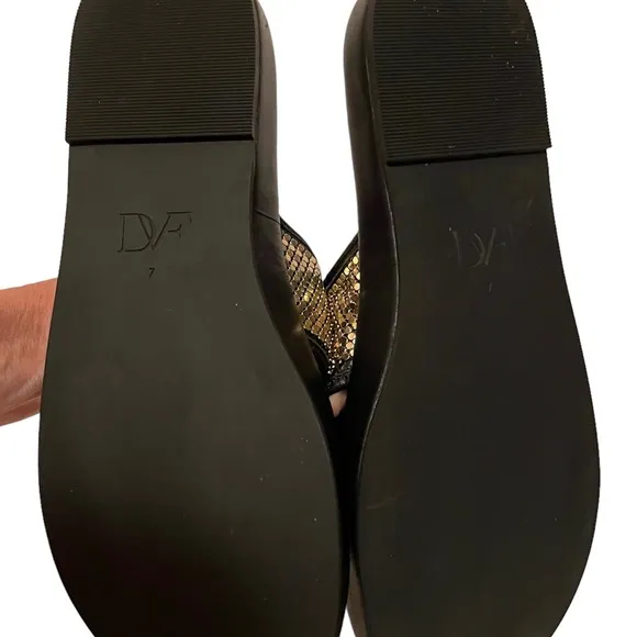 DVF Diane Von Furstenberg Gold Metallic Slides Size 7 Comfy