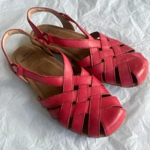 Earth Origins Leather Fisherman Berri Sandals Size9