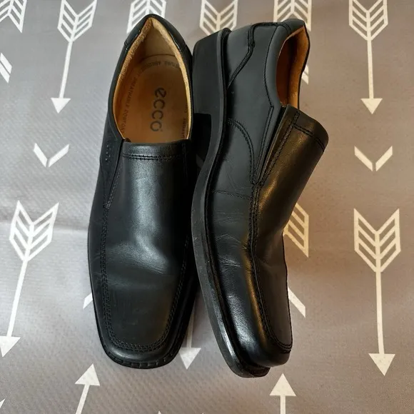 ECCO Seattle Slip On Loafers Black Leather EU 45 US 11 Comfort Arch Support EUC