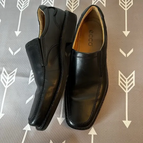 ECCO Seattle Slip On Loafers Black Leather EU 45 US 11 Comfort Arch Support EUC
