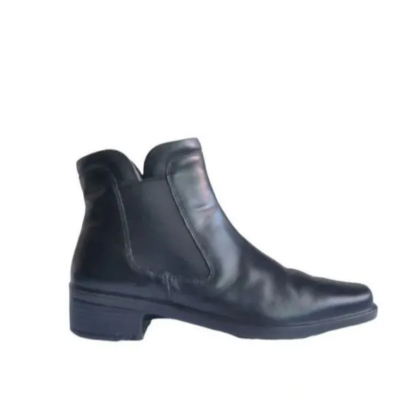 Ecco Women's Chelsea Boots