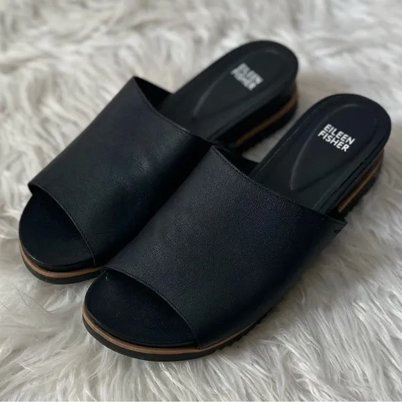 EILEEN FISHER 10 Koha Tumbled Leather Wedge Sandals in Black • Slides