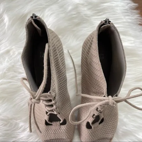 Eileen Fisher | NWOT Nude Suede Slew Lace-Up Bootie Earth Open Toe Sandal Tan 10