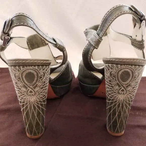 Elie Tahari Distressed Green Leather Platform Chunky Heeled Sandals Size 10 EUC