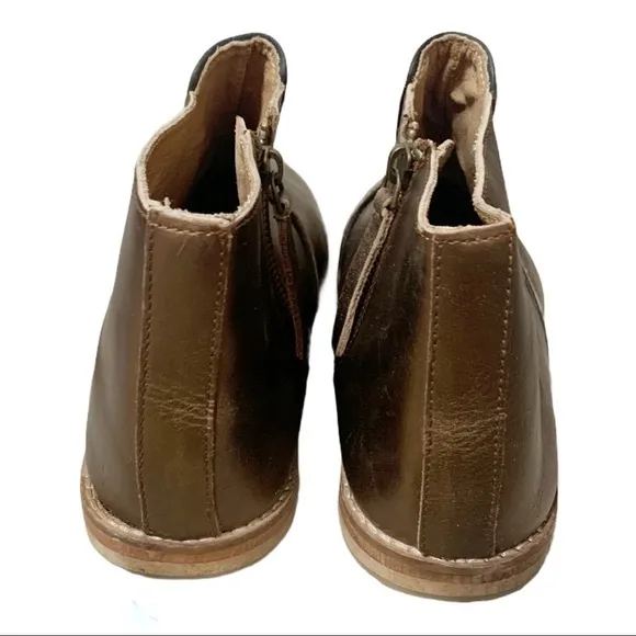 EMU Bronze Leather Ankle Boots Side Zip 10