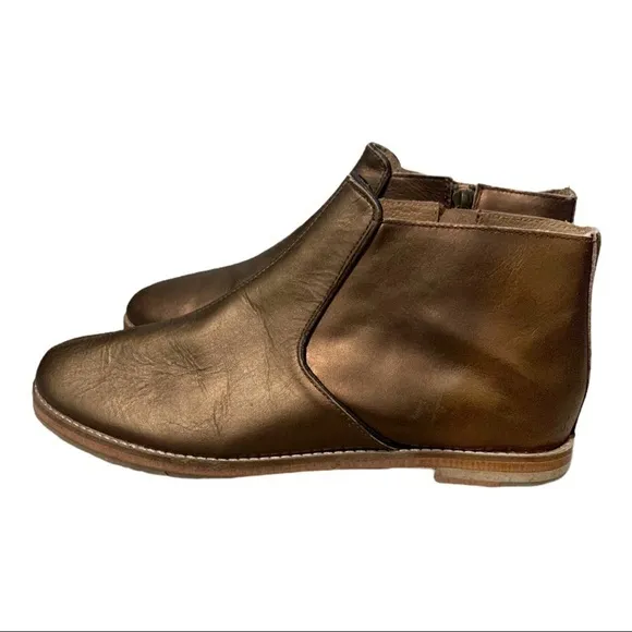 EMU Bronze Leather Ankle Boots Side Zip 10