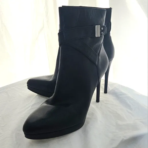 Enzo Angiolini Leather Booties NWOB ❤️