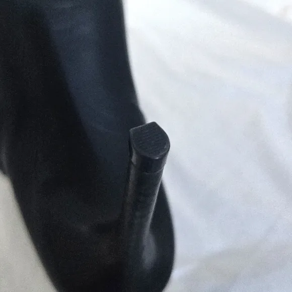 Enzo Angiolini Leather Booties NWOB ❤️