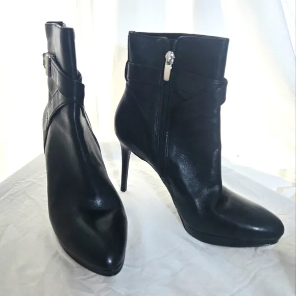 Enzo Angiolini Leather Booties NWOB ❤️