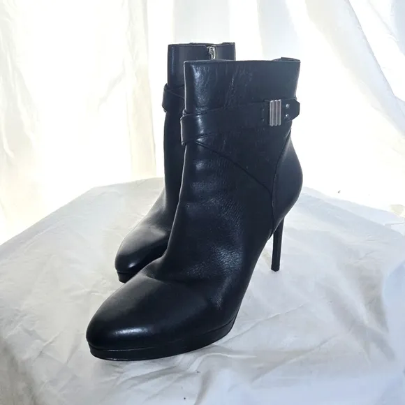 Enzo Angiolini Leather Booties NWOB ❤️