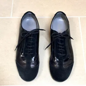 Escada 39 Leather Suede black lace up flats