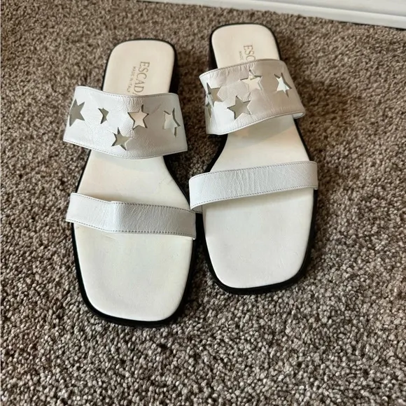 ESCADA White Leather Star Cutout Strappy Slip on Sandals Made in Italy Size 9