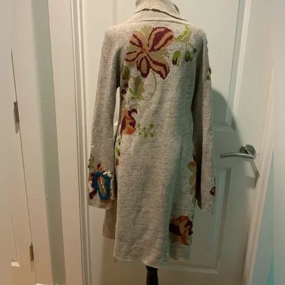 EUC Anthropologie Knitted &amp; Knotted  Embroidered Petals Swing Dress - S