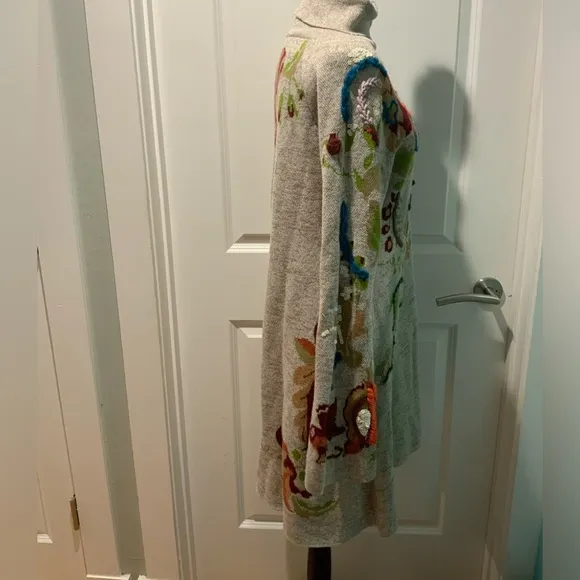 EUC Anthropologie Knitted &amp; Knotted  Embroidered Petals Swing Dress - S