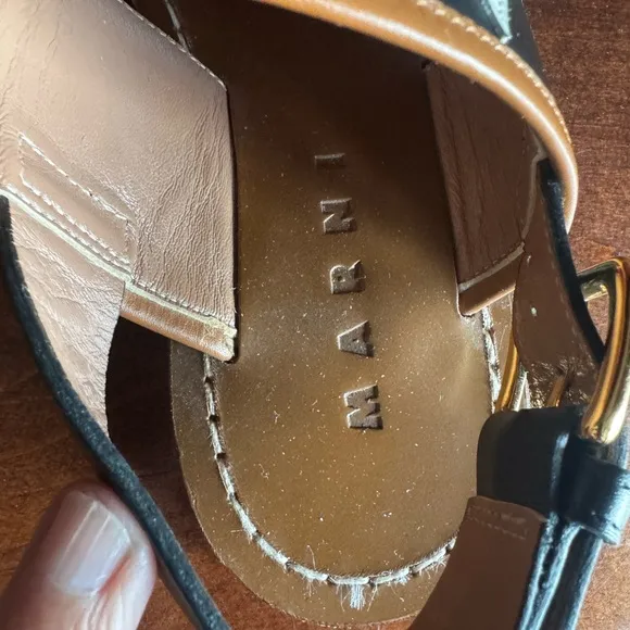 Fabulous Marni Jeweled leather Sandals