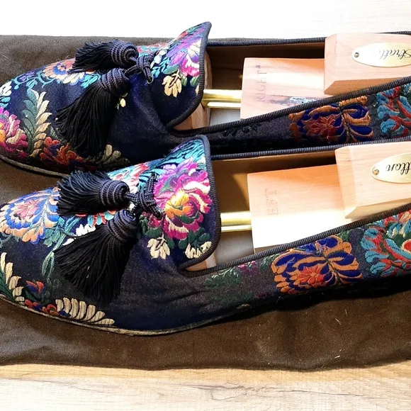 Floral Embroidered Women's Loafers