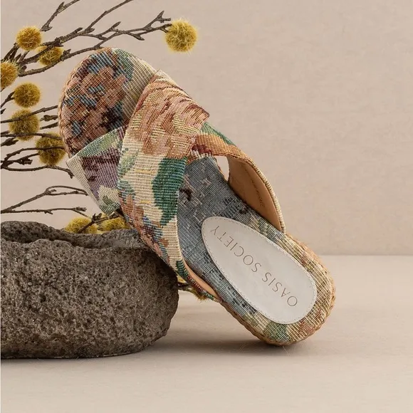Floral Tapestry Raffia Platform Sandals - Oasis Society