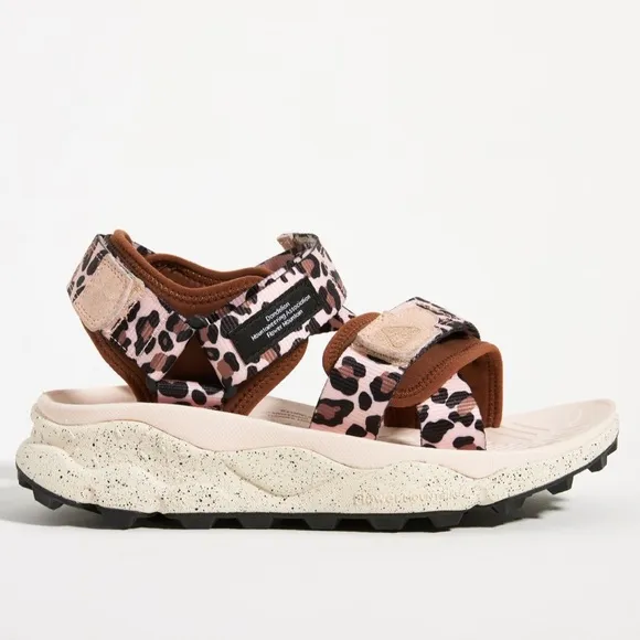 Flower Mountain women’s Nazca pink brown Leopard Print chunky open toe Sandals 7