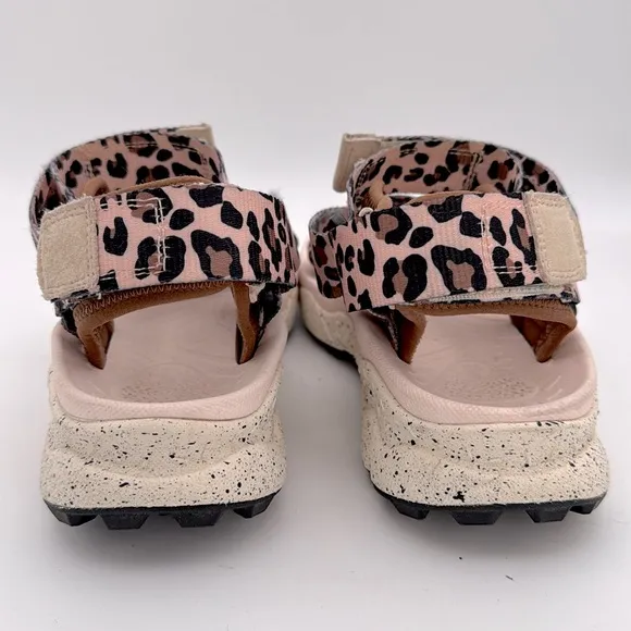 Flower Mountain women’s Nazca pink brown Leopard Print chunky open toe Sandals 7