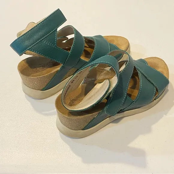 FLY London Wege Leather Sandal