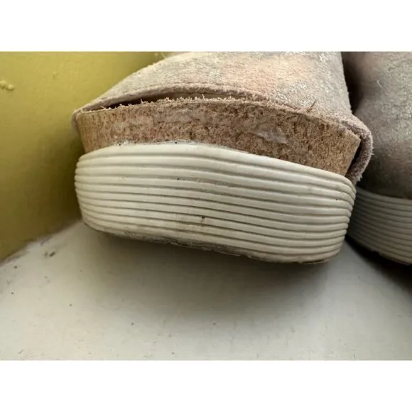 Fly London Wigg Chunky Wedge Mule Sandal Slide Silver Burnout Size 40 = US sz 9