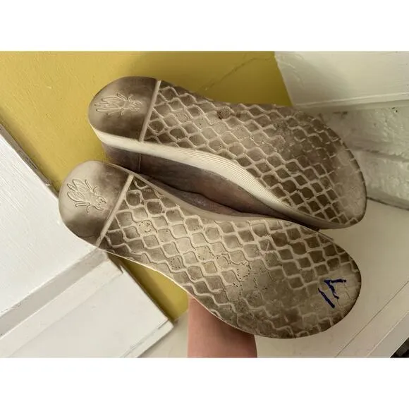 Fly London Wigg Chunky Wedge Mule Sandal Slide Silver Burnout Size 40 = US sz 9