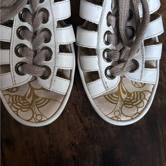 FLY London Yito Womens White Leather Gladiator Sandals Size 39/ excellent