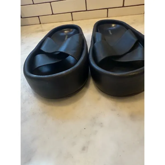 FRAME Denim Le Laurel Leather Criss Cross Slides Sandals Black Casual Size 38.5