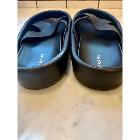 FRAME Denim Le Laurel Leather Criss Cross Slides Sandals Black Casual Size 38.5